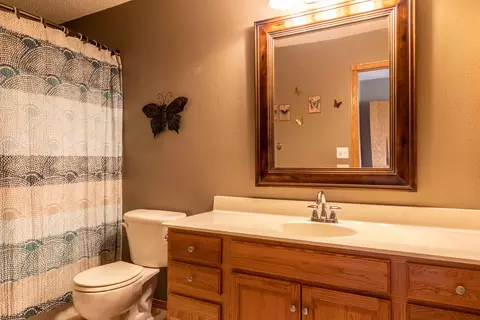 7521 Beacon Loop, Bismarck, ND 58504 photo 20