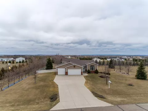 7521 Beacon Loop, Bismarck, ND 58504 photo 33