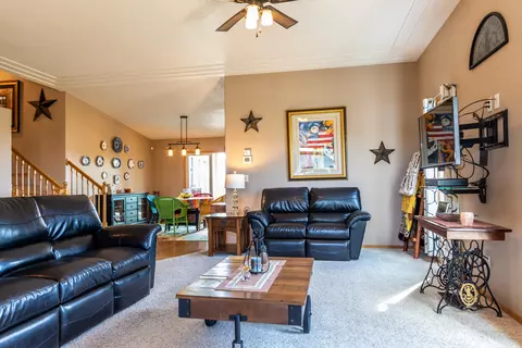 7521 Beacon Loop, Bismarck, ND 58504 photo 9