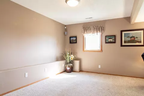 7521 Beacon Loop, Bismarck, ND 58504 photo 28
