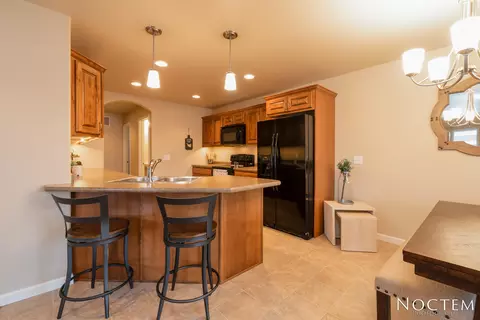 723 Compass Loop, Bismarck, ND 58504 photo 2