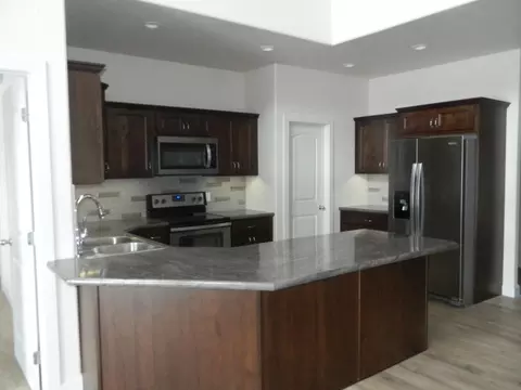 817 Compass Loop, Bismarck, ND 58504 photo 3