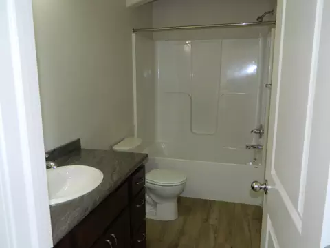 817 Compass Loop, Bismarck, ND 58504 photo 13