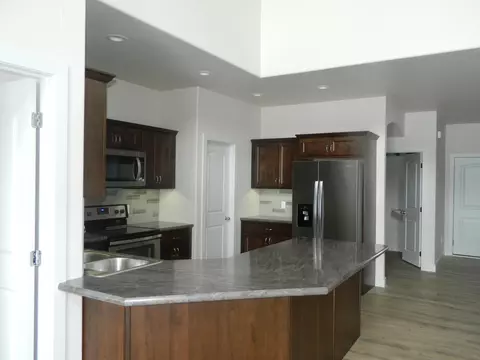 817 Compass Loop, Bismarck, ND 58504 photo 4
