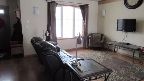 300 Sunflower Dr, Bismarck, ND 58503 photo 9