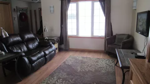 300 Sunflower Dr, Bismarck, ND 58503 photo 8