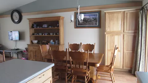 300 Sunflower Dr, Bismarck, ND 58503 photo 5