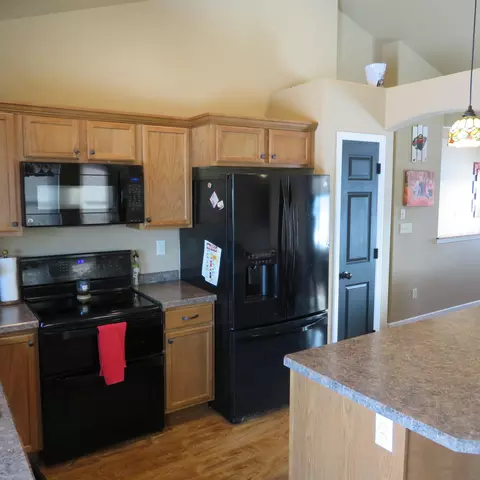 6360 Edgerly Ln, Lincoln, ND 58504 photo 4