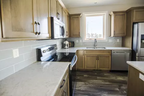 4216 Cumberland Lp, Bismarck, ND 58503 photo 3