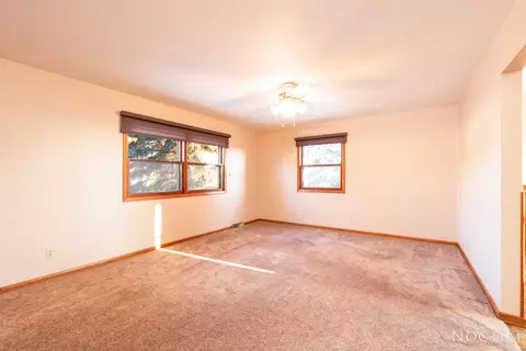 520 Gary Ave, Bismarck, ND 58501 photo 3