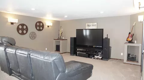 1444 Eagle Crest Loop, Bismarck, ND 58503 photo 40