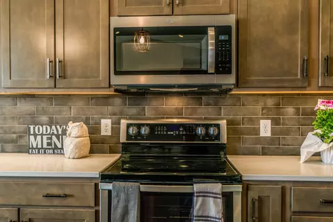 5329 Basalt Dr, Bismarck, ND 58503 photo 11