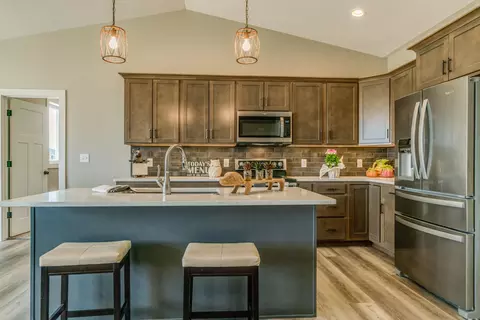 5329 Basalt Dr, Bismarck, ND 58503 photo 7