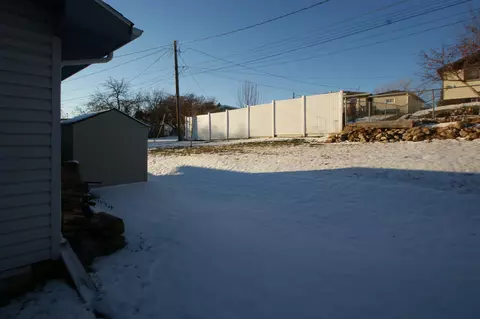 703 Terry Pl NW, Mandan, ND 58554 photo 3