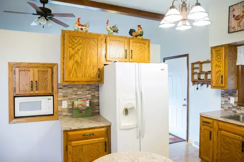 703 Terry Pl NW, Mandan, ND 58554 photo 13