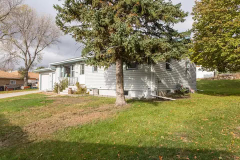703 Terry Pl NW, Mandan, ND 58554 photo 39