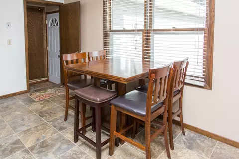 1612 E Omaha Dr, Bismarck, ND 58504 photo 9