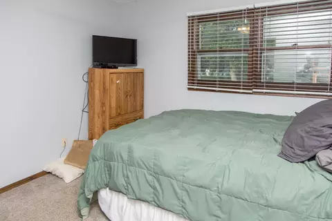 1612 E Omaha Dr, Bismarck, ND 58504 photo 17