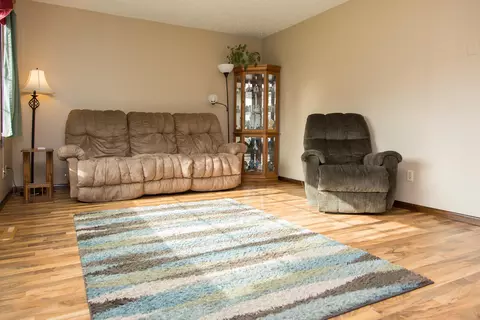 1612 E Omaha Dr, Bismarck, ND 58504 photo 3