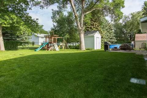 1612 E Omaha Dr, Bismarck, ND 58504 photo 28