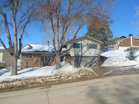 2412 Boulevard Ave, Bismarck, ND 58501 photo 1