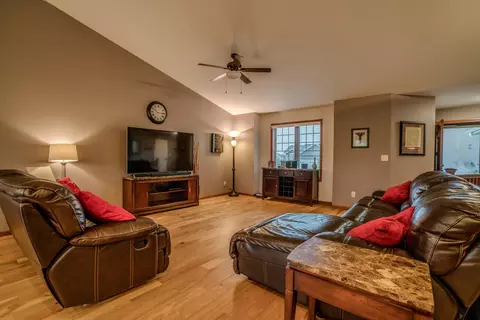 5212 Boulder Ridge Rd, Bismarck, ND 58503 photo 7