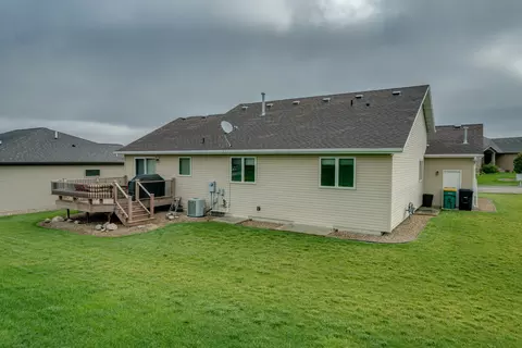 5212 Boulder Ridge Rd, Bismarck, ND 58503 photo 23