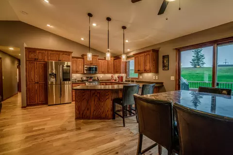 5212 Boulder Ridge Rd, Bismarck, ND 58503 photo 6
