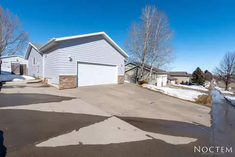 204 Calgary Ave E, Bismarck, ND 58503 photo 23