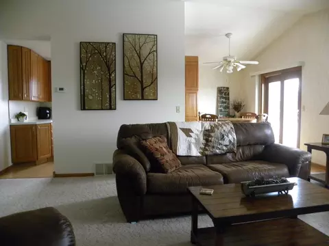 3112 E Capitol Ave, Bismarck, ND 58501 photo 3