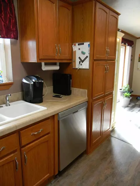 3801 N Valley Loop, Bismarck, ND 58503 photo 9