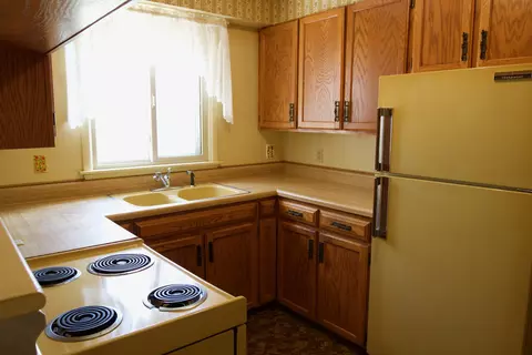 1313 Apache St, Bismarck, ND 58501 photo 3