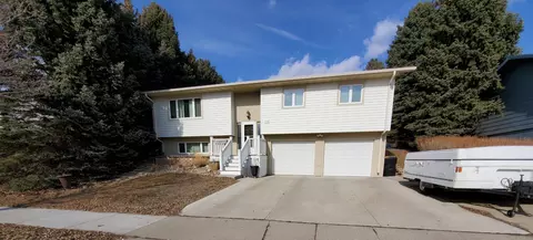 918 E Central Ave, Bismarck, ND 58501 photo 1