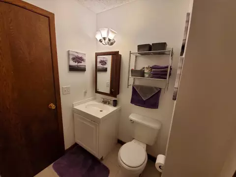 918 E Central Ave, Bismarck, ND 58501 photo 8