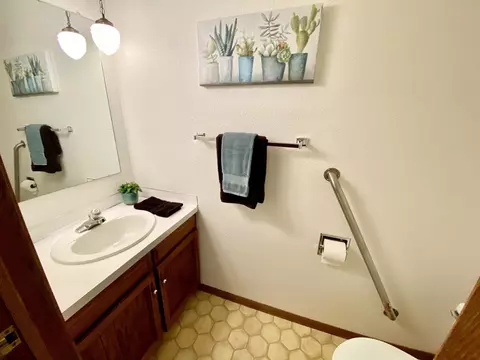 2907 Warwick Loop, Bismarck, ND 58504 photo 11