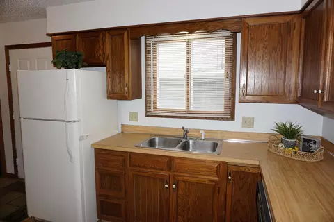 2907 Warwick Loop, Bismarck, ND 58504 photo 3