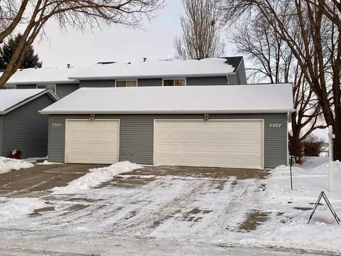 2907 Warwick Loop, Bismarck, ND 58504 photo 1