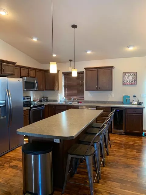 6355 Edgerly Ln, Lincoln, ND 58504 photo 5