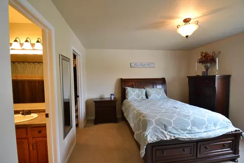 2451 Pointe Loop, Bismarck, ND 58503 photo 38