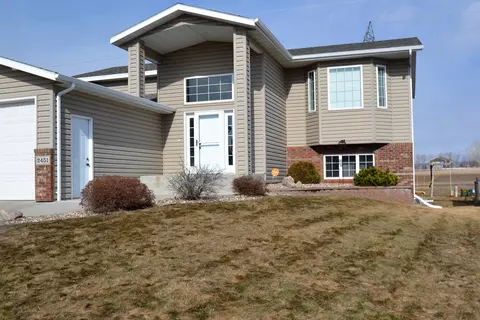 2451 Pointe Loop, Bismarck, ND 58503 photo 47