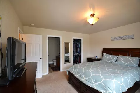2451 Pointe Loop, Bismarck, ND 58503 photo 8
