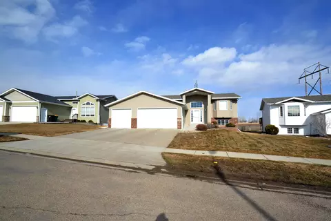 2451 Pointe Loop, Bismarck, ND 58503 photo 42