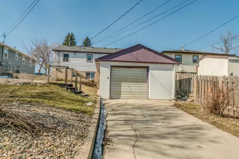 802 2nd Ave NW, Mandan, ND 58554 photo 29