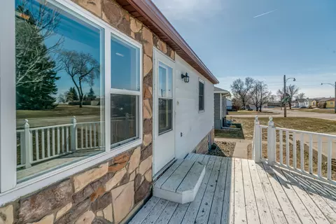 802 2nd Ave NW, Mandan, ND 58554 photo 26