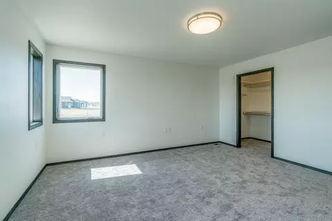 501 Boston Cir, Bismarck, ND 58504 photo 15