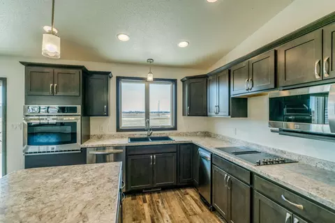 501 Boston Cir, Bismarck, ND 58504 photo 6