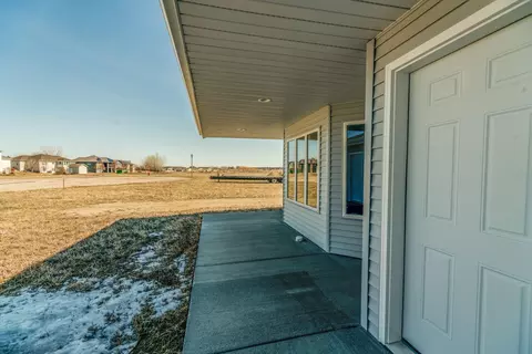 501 Boston Cir, Bismarck, ND 58504 photo 26