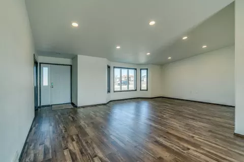 501 Boston Cir, Bismarck, ND 58504 photo 13