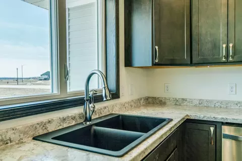 501 Boston Cir, Bismarck, ND 58504 photo 7