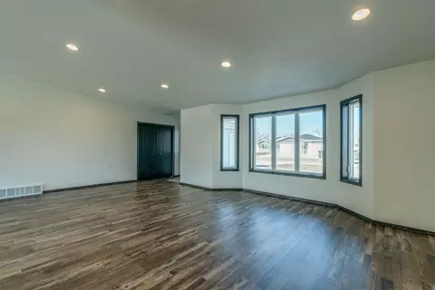 501 Boston Cir, Bismarck, ND 58504 photo 12